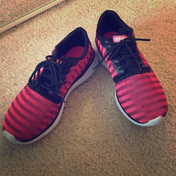Reebok Shoes - Reebok Hot Pink Sneakers